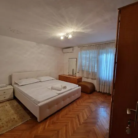 Guest house Eros